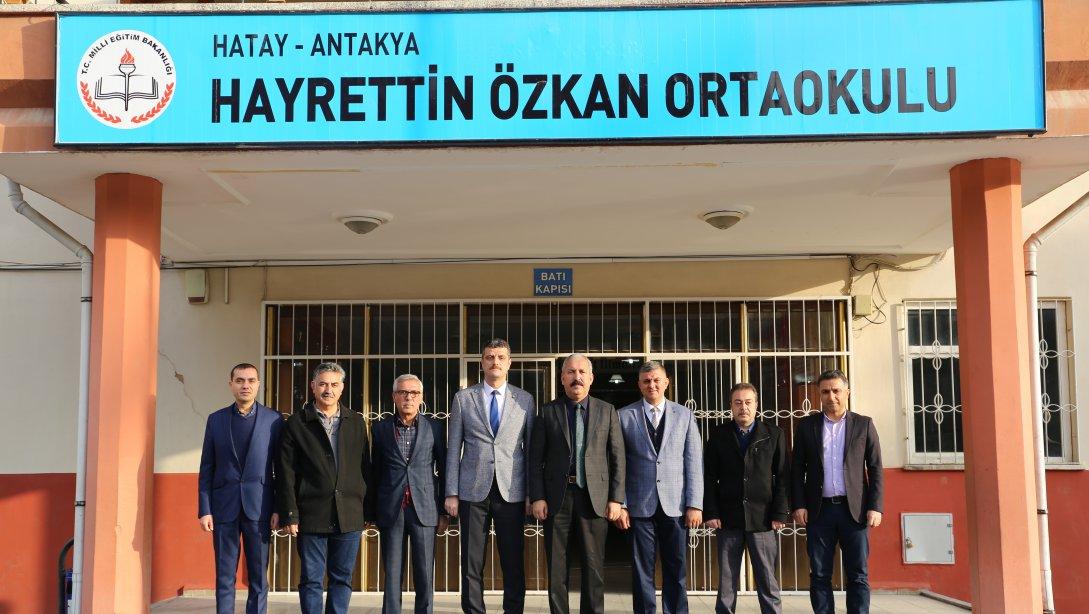İl Milli Eğitim Müdürü Sayın Kemal KARAHAN, Hayrettin Özkan Ortaokulunu ziyaret etti.