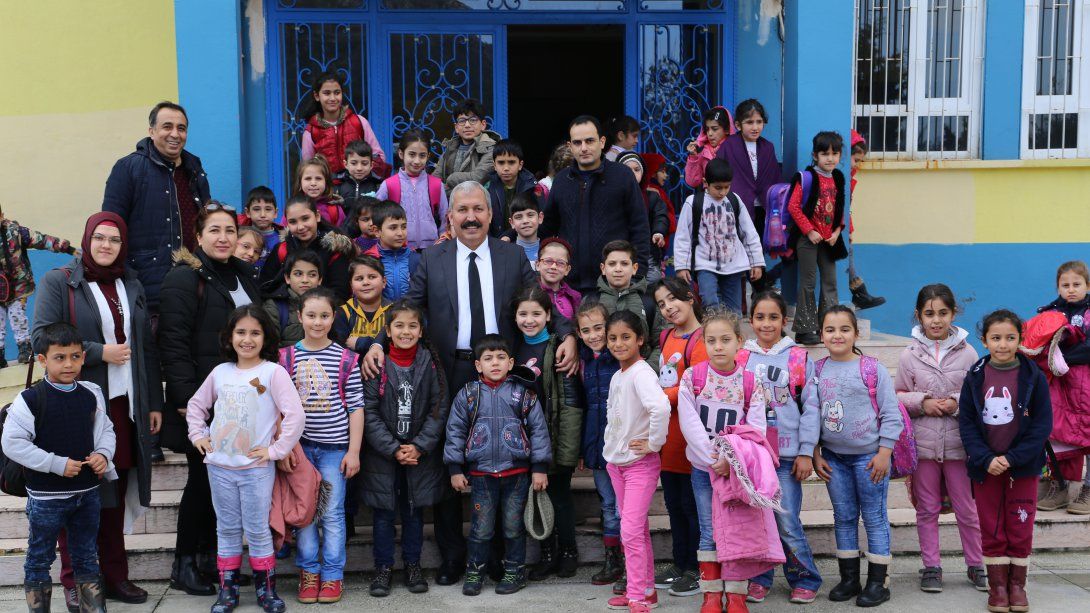 İl Milli Eğitim Müdürü Sayın Kemal KARAHAN okulları ziyaret etti.