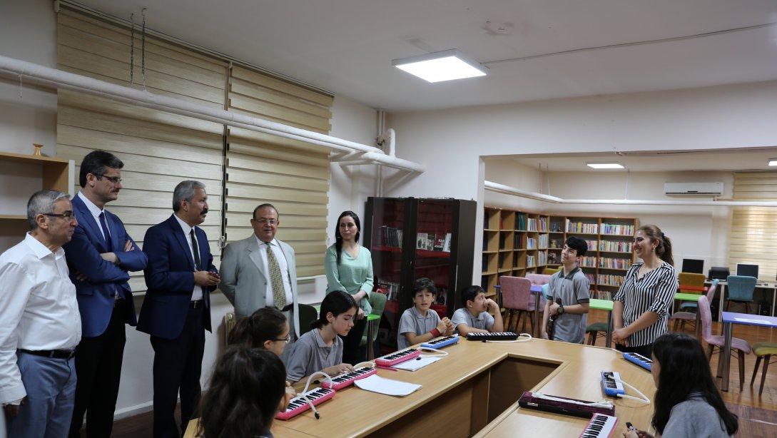 İl Milli Eğitim Müdürü Sayın Kemal KARAHAN, Z Kütüphane, Tasarım ve Beceri Atölyeleri Açılışını Gerçekleştirdi.