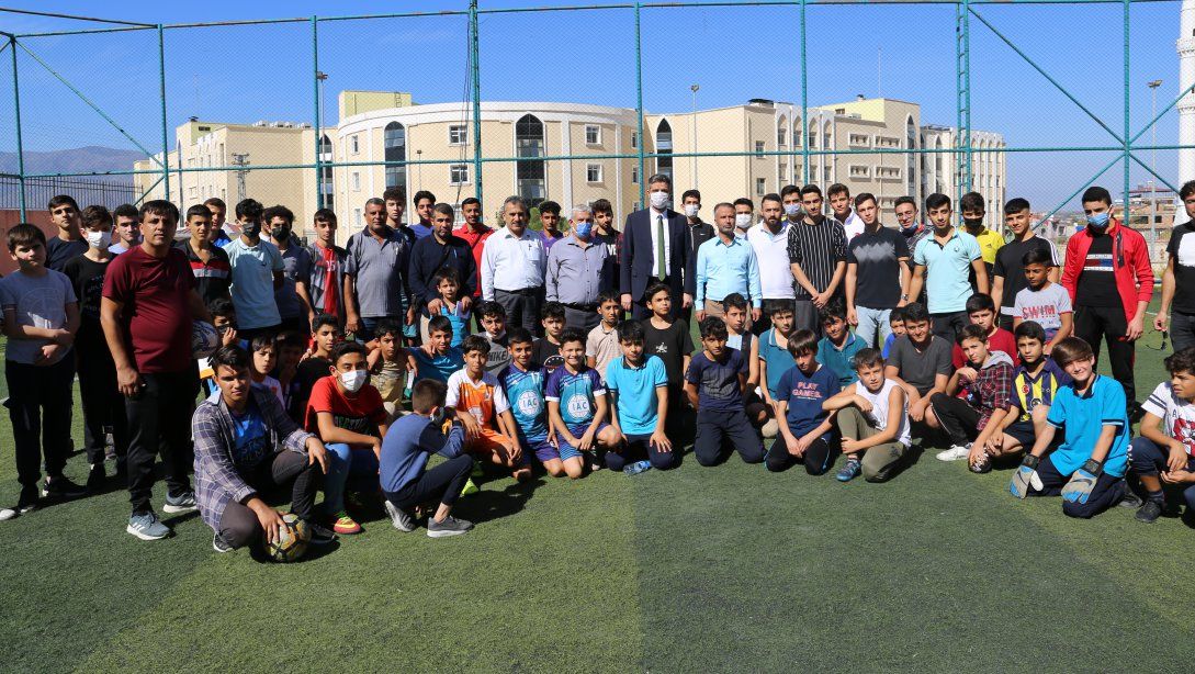 İl Milli Eğitim Müdürü Sayın Mesut ÇERKO, İmam Hatipler Haftası Kapsamında Düzenlenen Spor Etkinliklerine Katıldı 